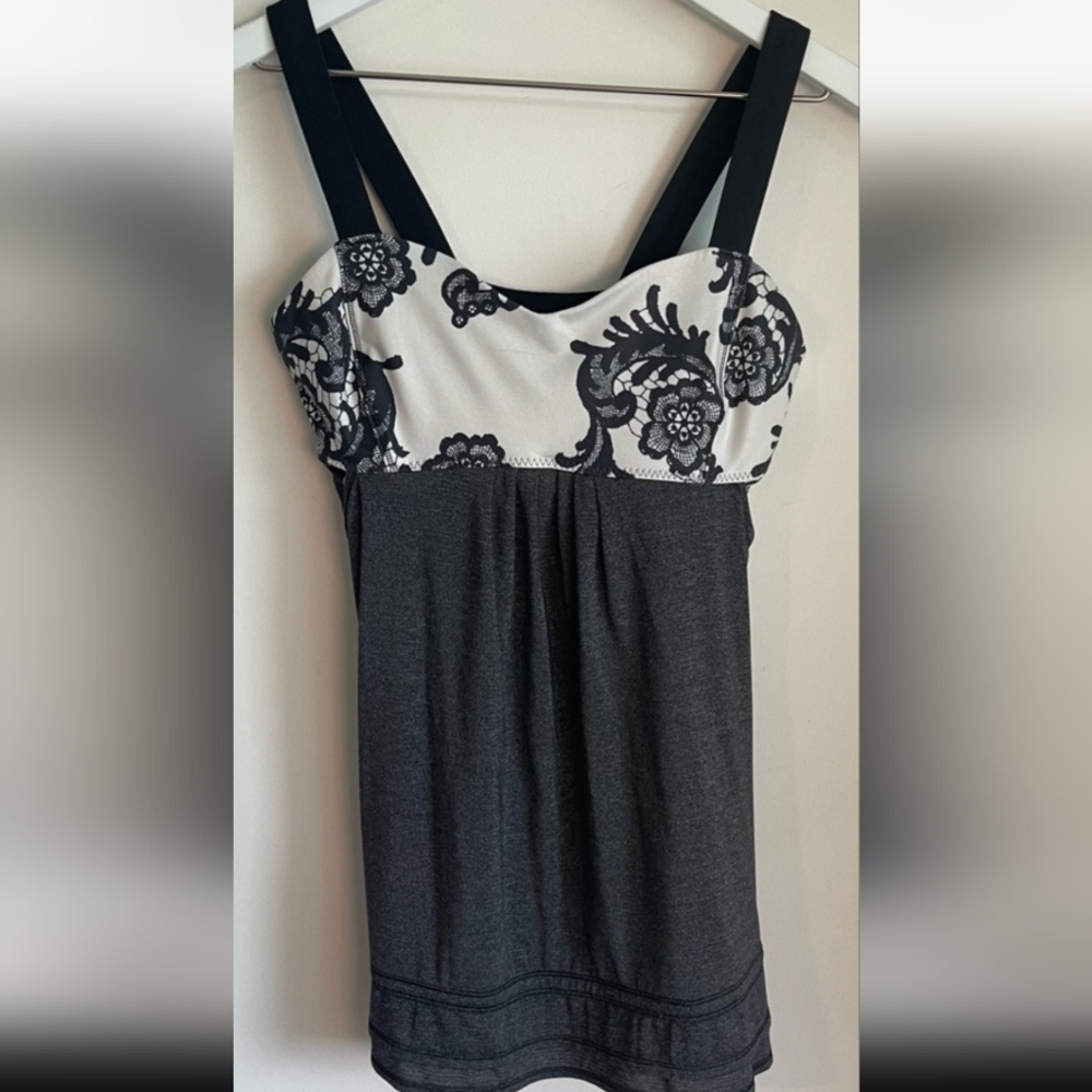 Lululemon tank
